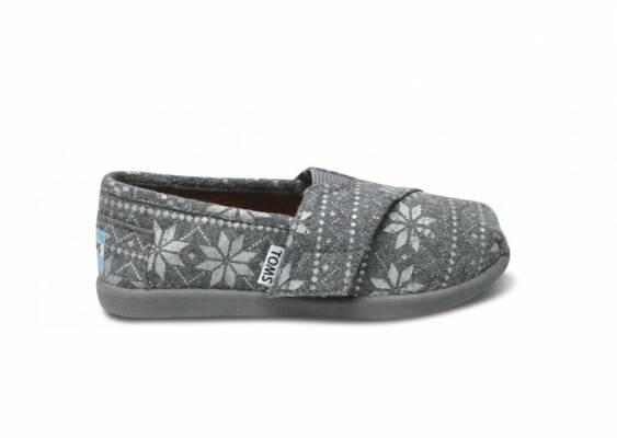 Email Opt Out Visit the official TOMS stores> Connect with us Follow us or sign up for emails. TOMS Instagram (opens in a new window) TOMS Facebook (opens in a new window) TOMS Twitter (opens in a new window) TOMS YouTube (opens in a new window) Enter your email Sign up. By clicking 'Sign Up', you.